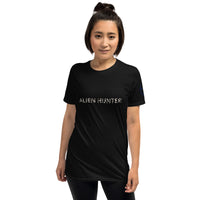 ALIEN HUNTER Unisex T-Shirt